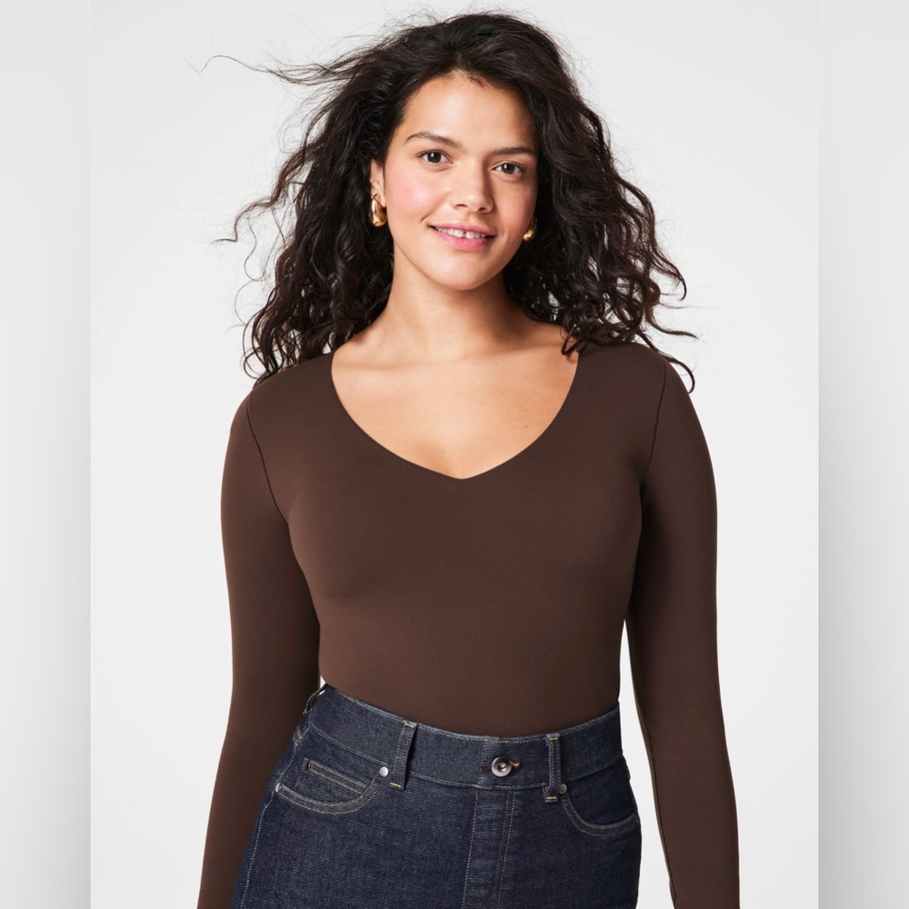 SPANX® Fit-To-You
Long Sleeve V-Neck Top
Espresso / 2X
